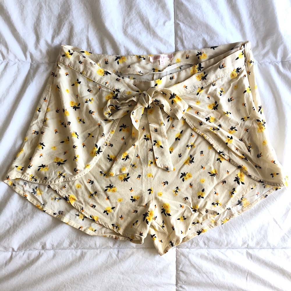 PacSun Lottie Moss Floral Shorts NWOT